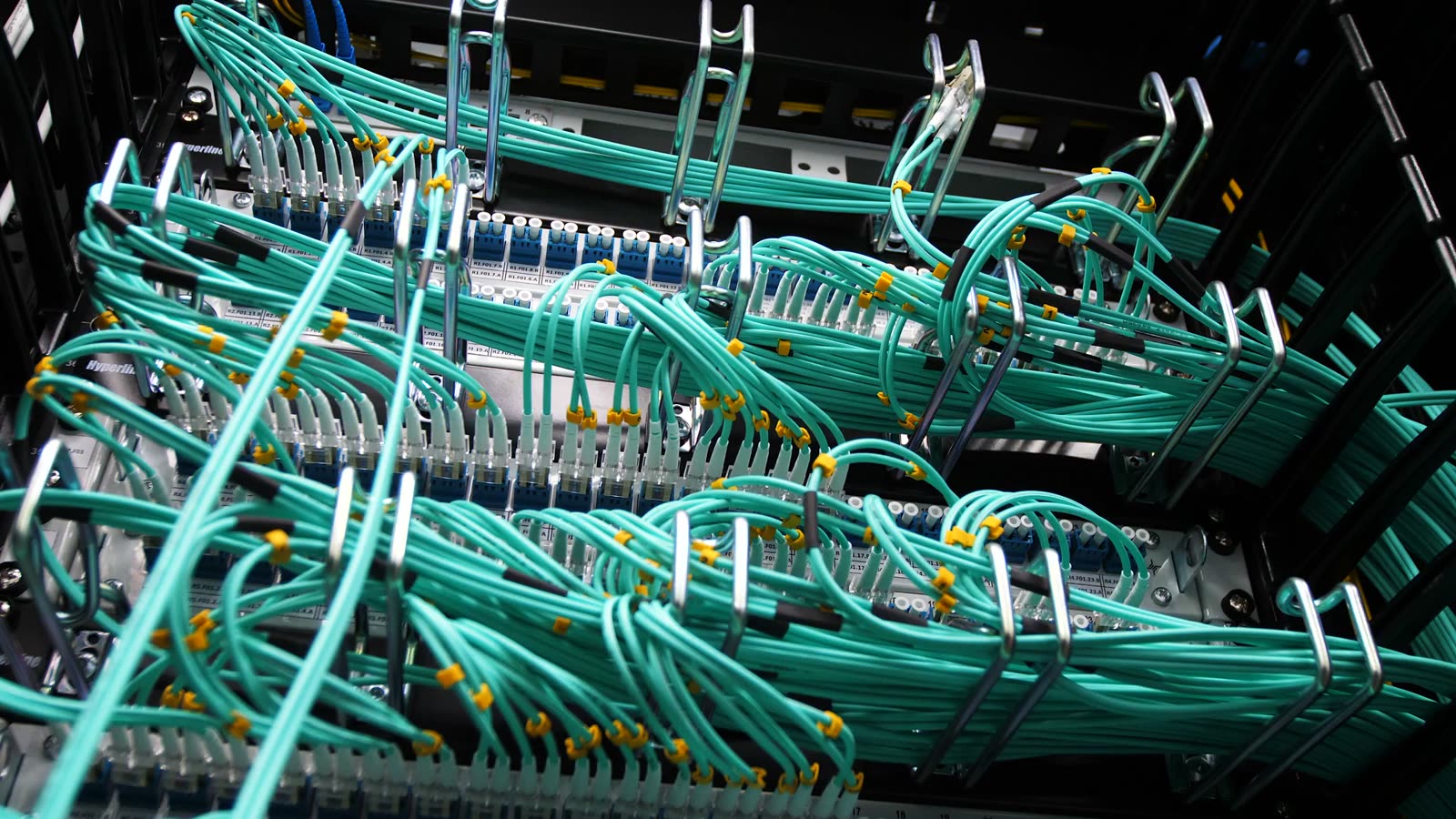 Tidy cables in a rack